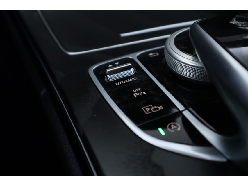 
Mercedes-Benz C-Klasse 180 Premium Pack vol									