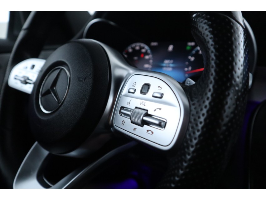 
Mercedes-Benz C-Klasse 180 Premium Pack vol									