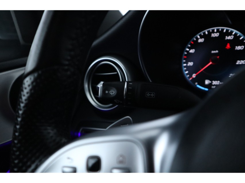 
Mercedes-Benz C-Klasse 180 Premium Pack vol									