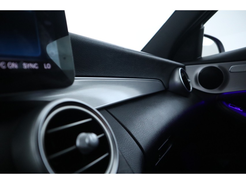 
Mercedes-Benz C-Klasse 180 Premium Pack vol									