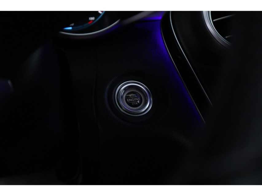 
Mercedes-Benz C-Klasse 180 Premium Pack vol									