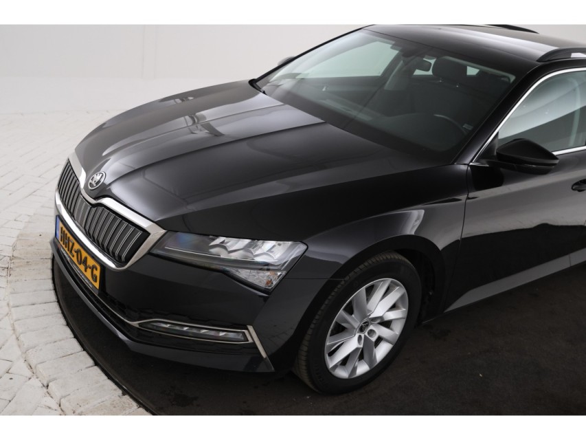 
Škoda Superb Combi 1.4 TSI iV Business Edition Plus vol									