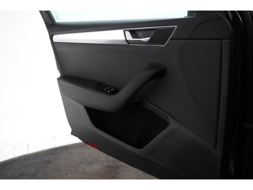 
Škoda Superb Combi 1.4 TSI iV Business Edition Plus vol									