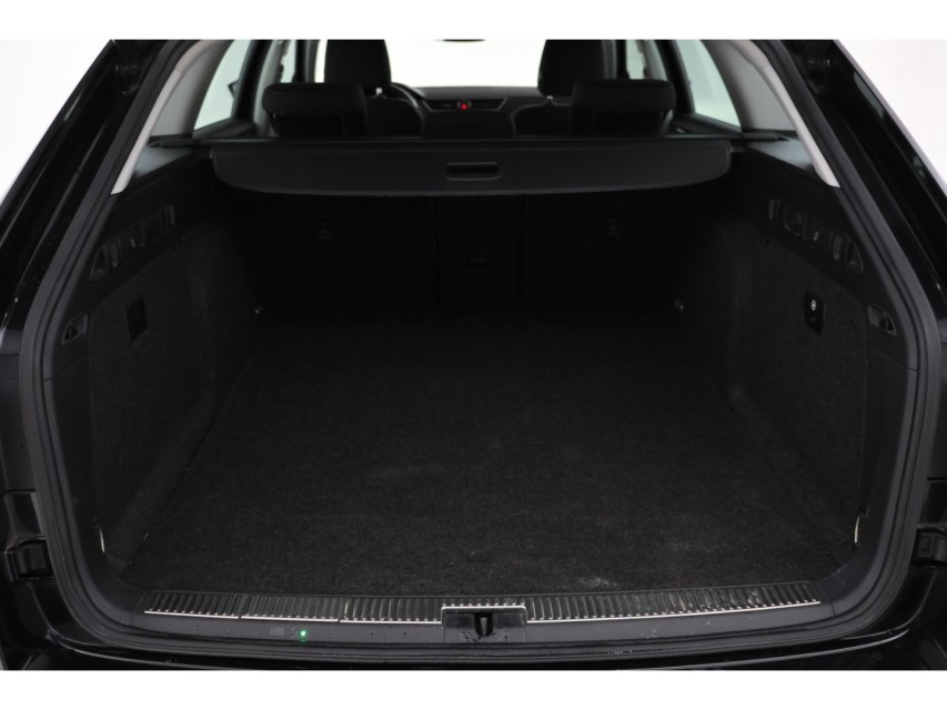 
Škoda Superb Combi 1.4 TSI iV Business Edition Plus vol									