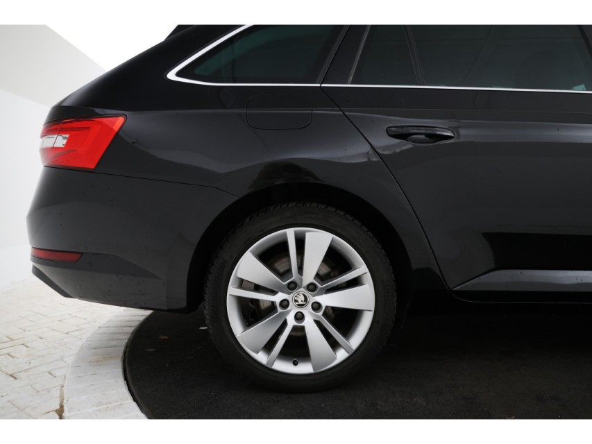 
Škoda Superb Combi 2.0 TDI Business Edition vol									