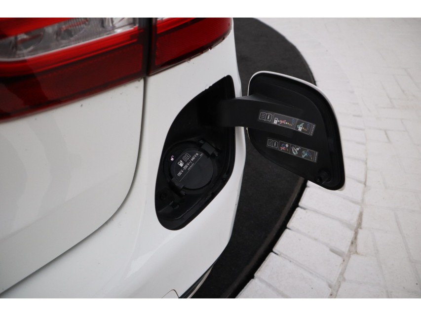 
Mercedes-Benz C-Klasse Estate 350 e Business Solution AMG- vol									