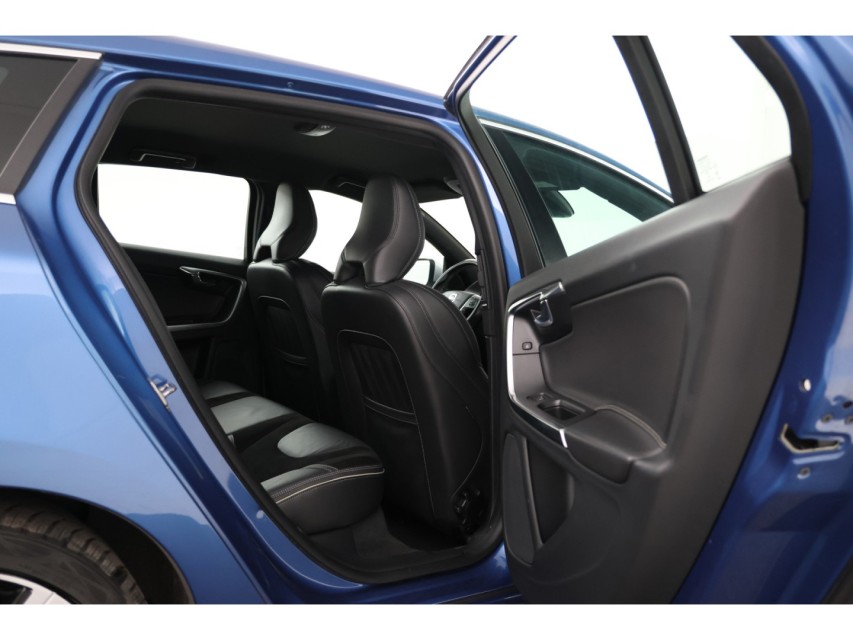 
								Volvo V60 2.0 T4 R-Design vol									