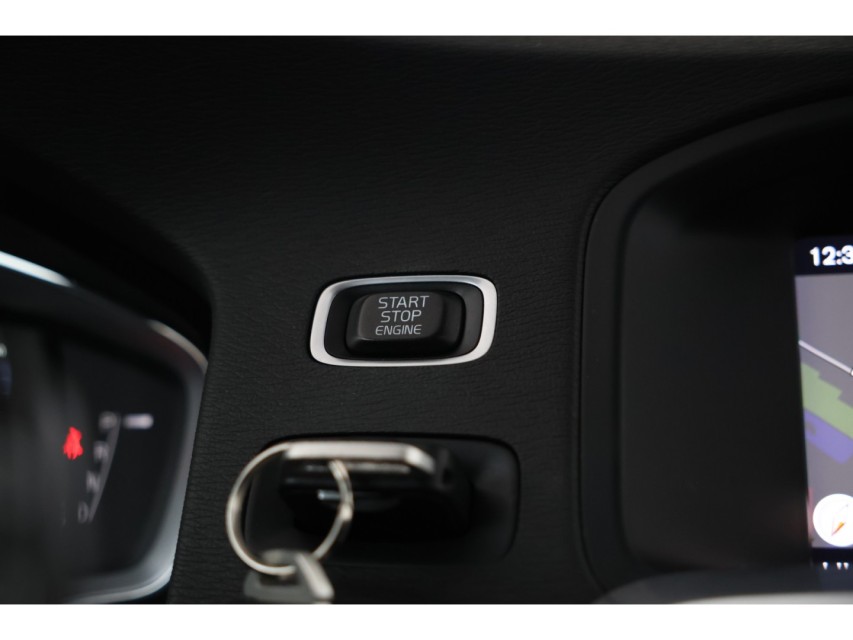 
								Volvo V60 2.0 T4 R-Design vol									