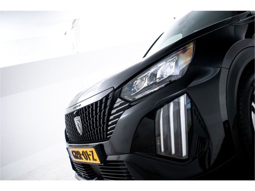
								Peugeot 2008 1.2 PureTech 100 Allure vol									