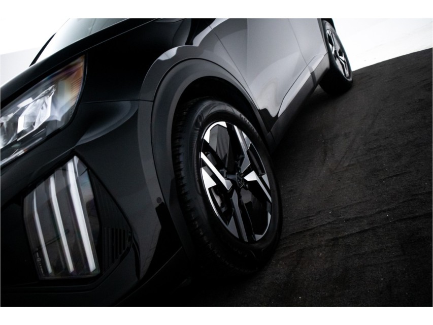 
								Peugeot 2008 1.2 PureTech 100 Allure vol									