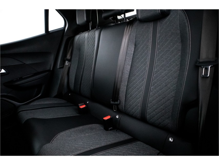 
								Peugeot 2008 1.2 PureTech 100 Allure vol									