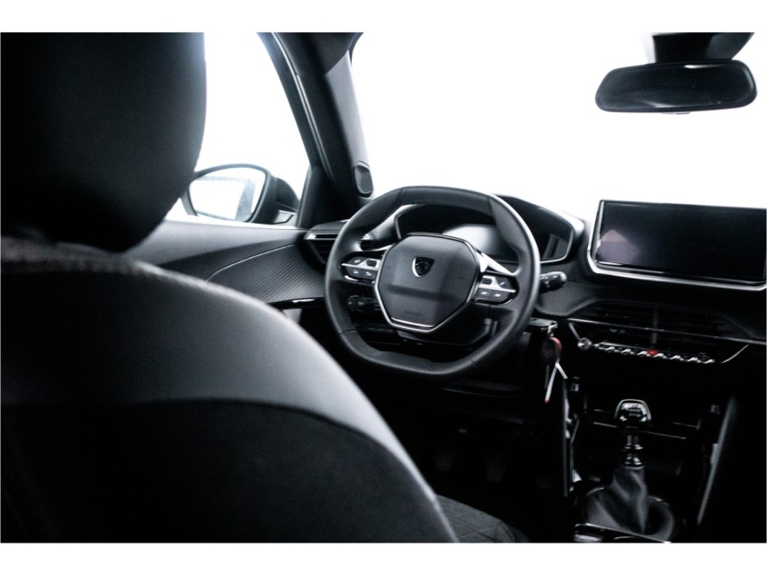 
								Peugeot 2008 1.2 PureTech 100 Allure vol									