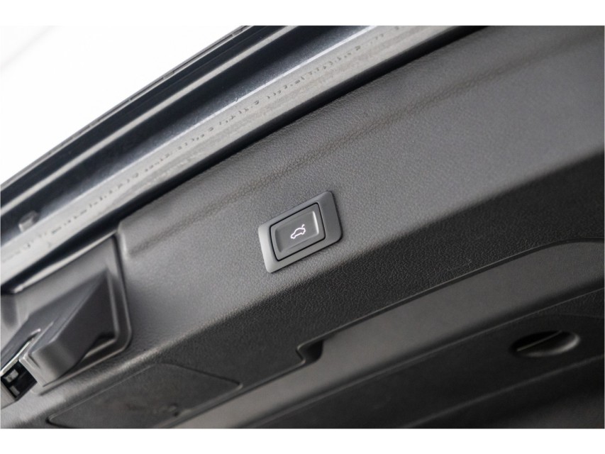 
Audi Q3 Sportback 45 TFSI e S Line vol									