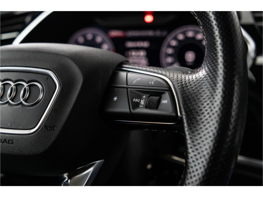 
Audi Q3 Sportback 45 TFSI e S Line vol									