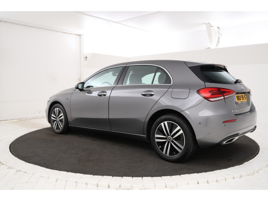 
								Mercedes-Benz A-Klasse 250 e Business Solution Luxury Limited vol									