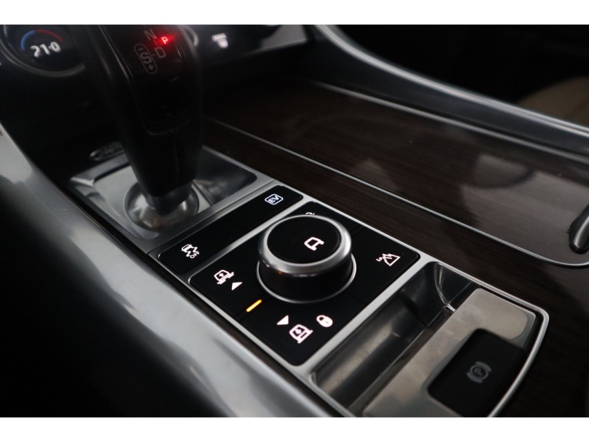 
Land Rover Range Rover Sport 2.0 P400e HSE vol									