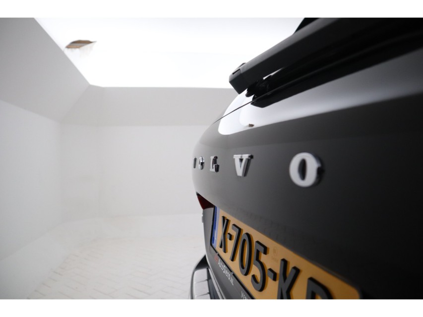 
Volvo XC60 2.0 Recharge T6 AWD Inscription Expression vol									