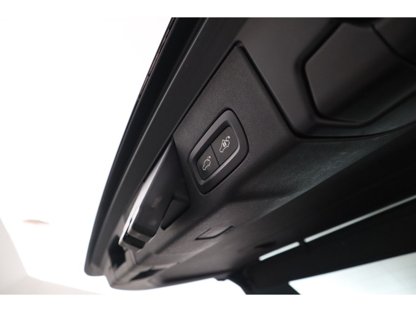 
Volvo XC60 2.0 Recharge T6 AWD Inscription Expression vol									