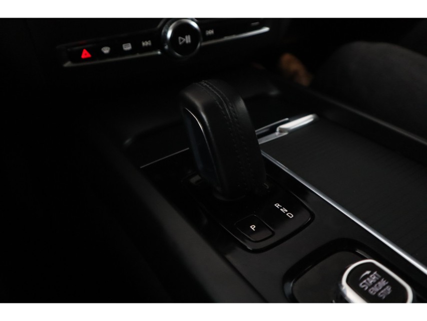 
Volvo XC60 2.0 Recharge T6 AWD Inscription Expression vol									