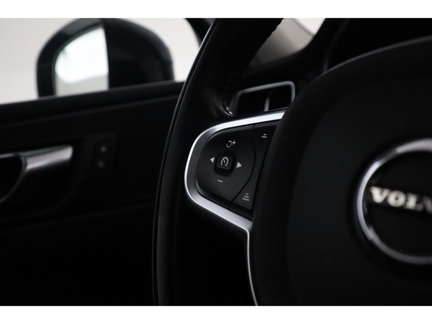 
Volvo XC60 2.0 Recharge T6 AWD Inscription Expression vol									