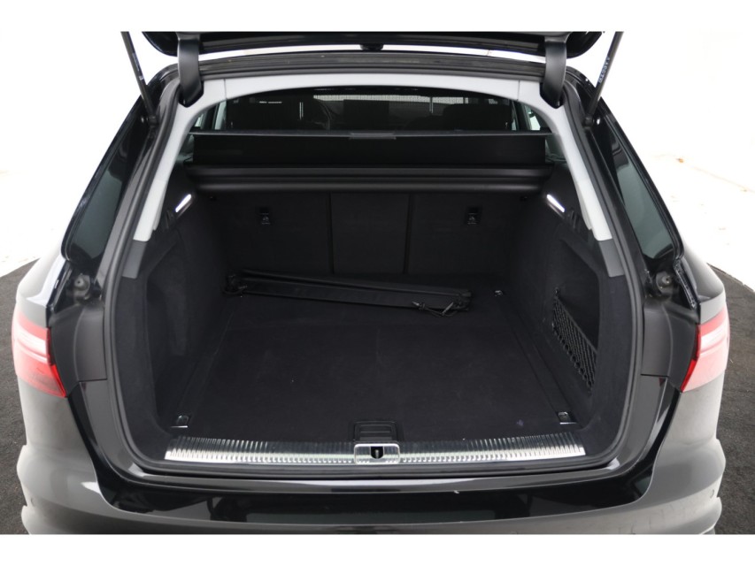 
Audi A4 Avant 35 TDI Pro Line vol									