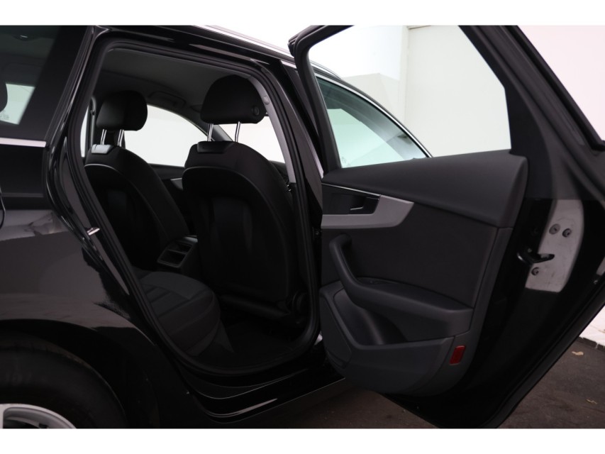 
Audi A4 Avant 35 TDI Pro Line vol									