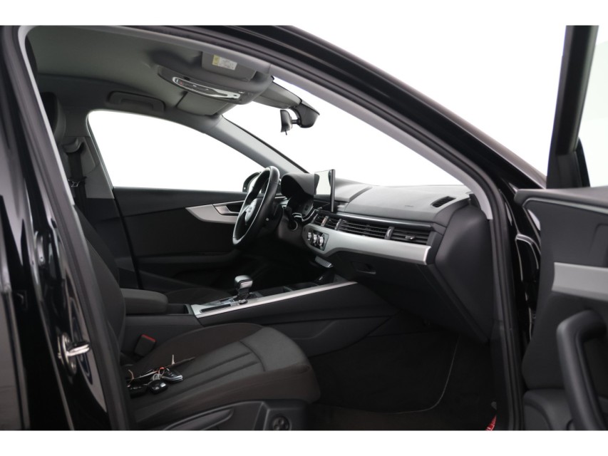 
Audi A4 Avant 35 TDI Pro Line vol									