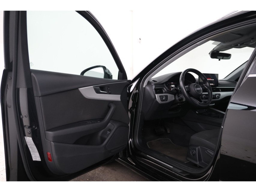 
Audi A4 Avant 35 TDI Pro Line vol									