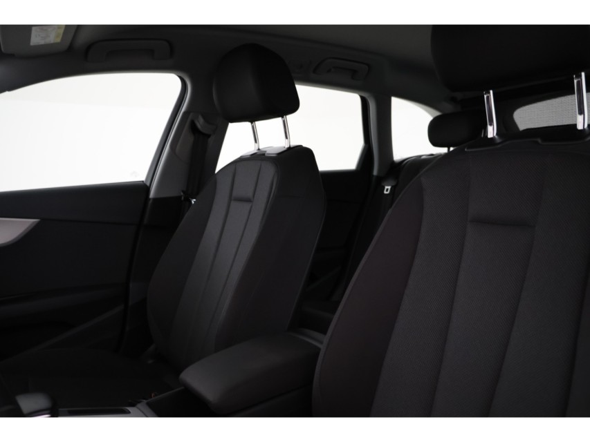 
Audi A4 Avant 35 TDI Pro Line vol									