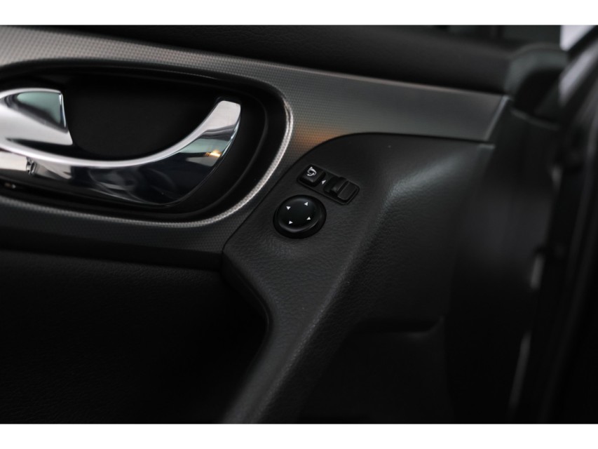 
Nissan QASHQAI 1.2 N-Vision vol									