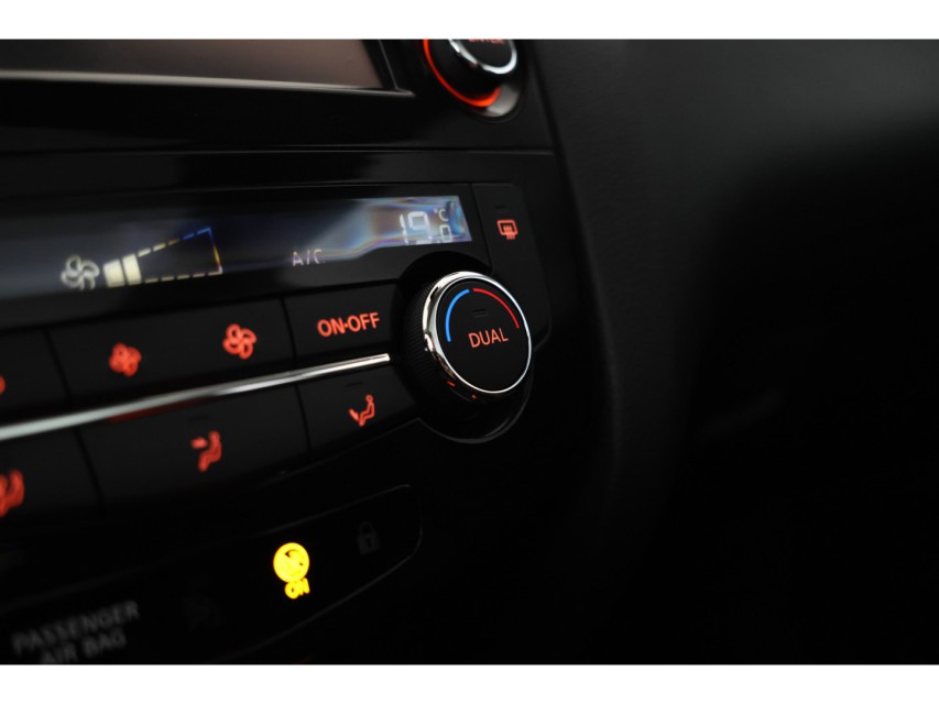 
Nissan QASHQAI 1.2 N-Vision vol									