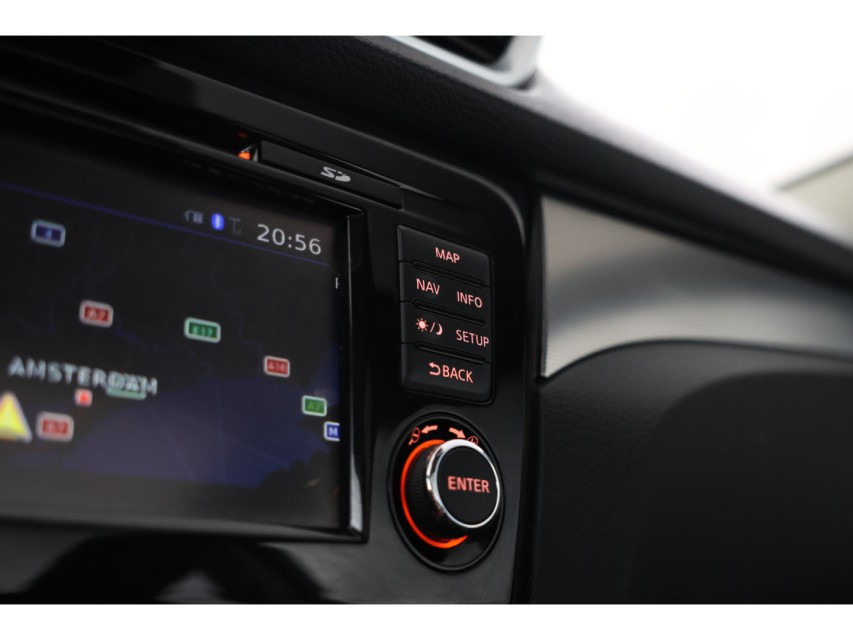 
Nissan QASHQAI 1.2 N-Vision vol									