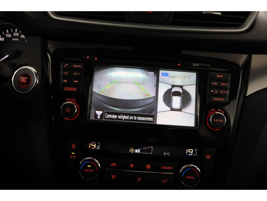 
Nissan QASHQAI 1.2 N-Vision vol									