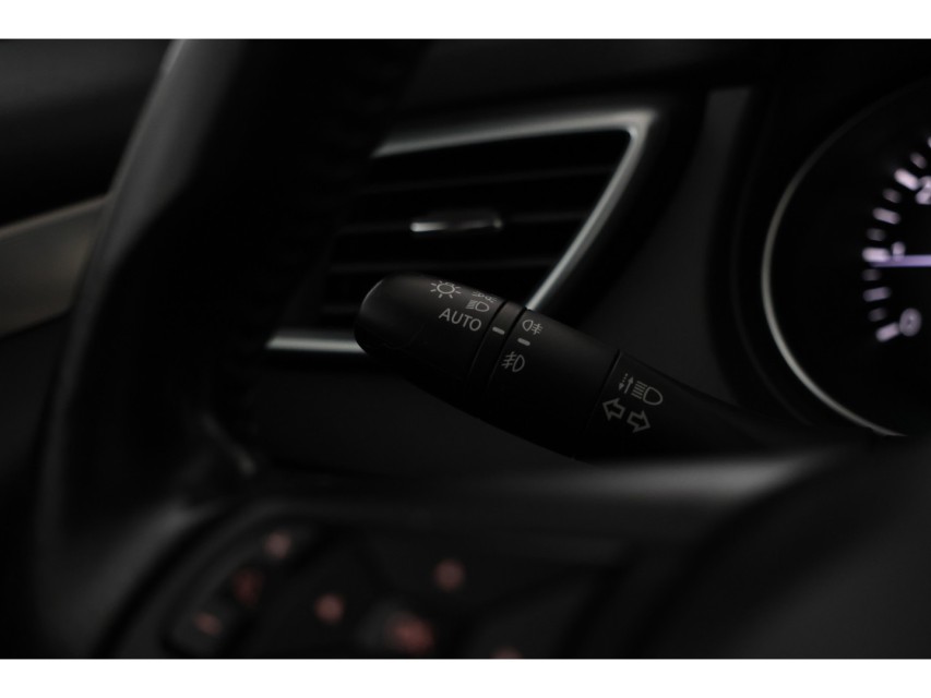 
Nissan QASHQAI 1.2 N-Vision vol									