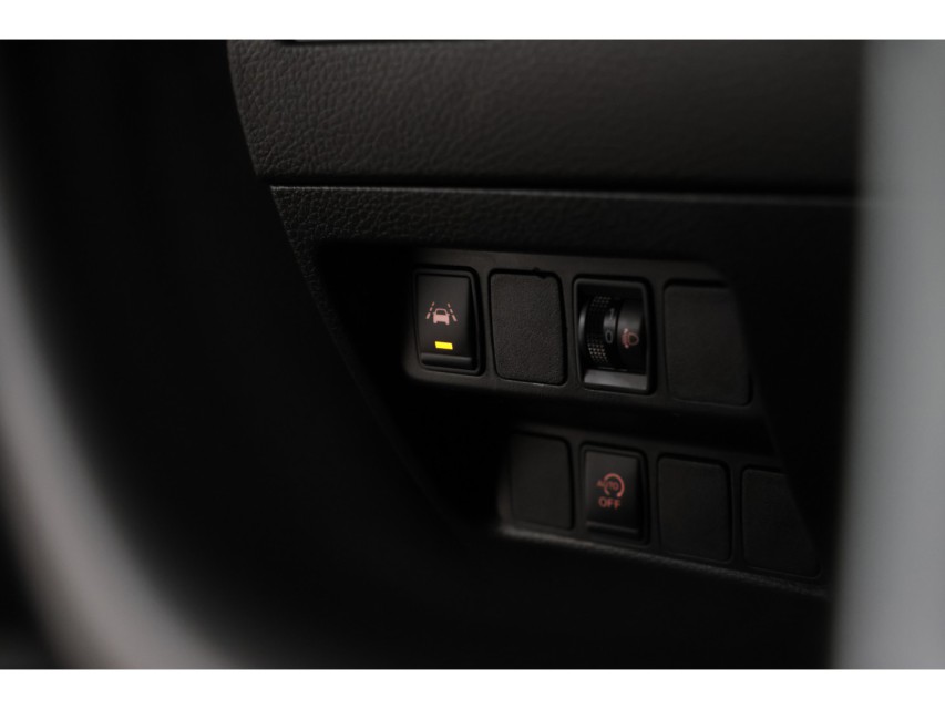 
Nissan QASHQAI 1.2 N-Vision vol									