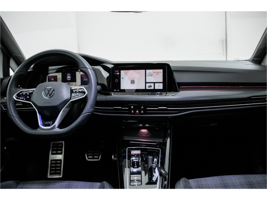 
								Volkswagen Golf 1.4 eHybrid GTE vol									