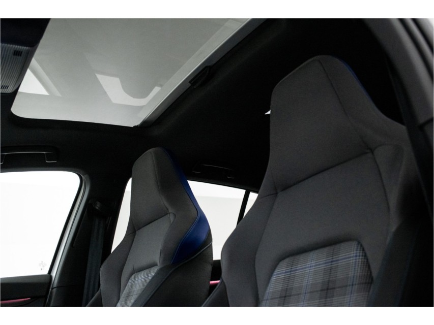 
								Volkswagen Golf 1.4 eHybrid GTE vol									