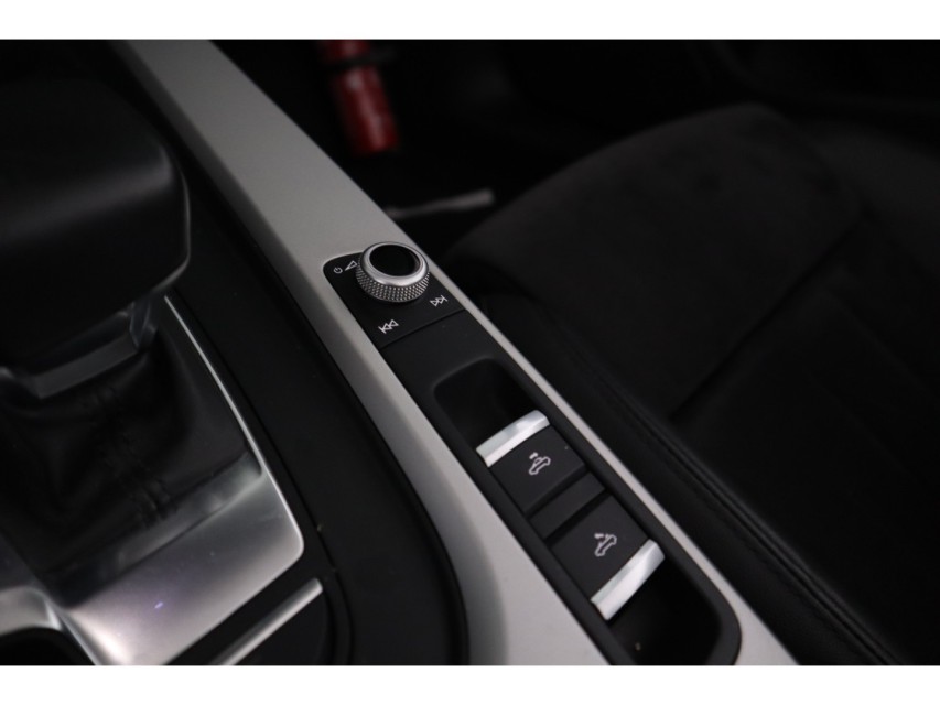 
Audi A5 Cabriolet 40 TFSI Pro Line – vol									