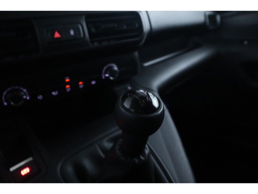 
								Peugeot Partner 1.5 BlueHDI Pro Long vol									