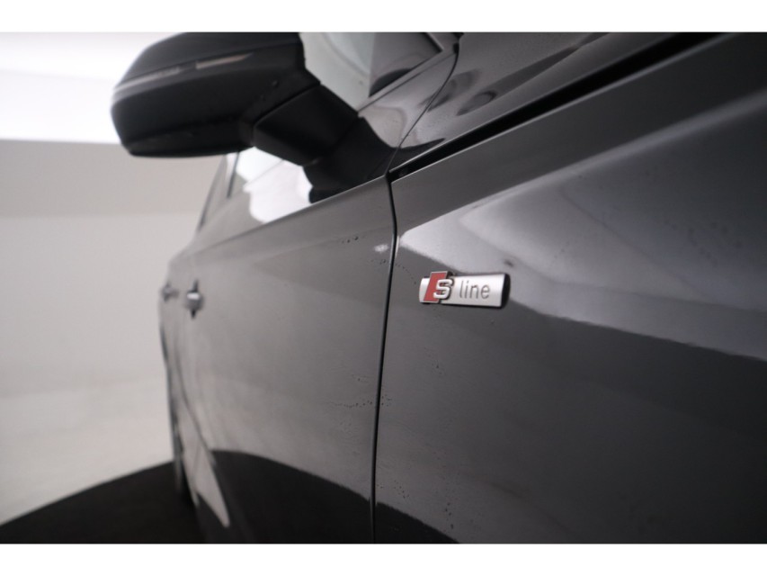 
Audi Q5 50 TFSI e quattro S edition vol									