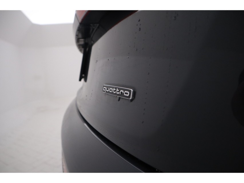 
Audi Q5 50 TFSI e quattro S edition vol									