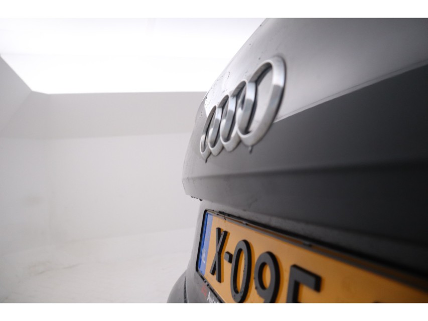 
Audi Q5 50 TFSI e quattro S edition vol									