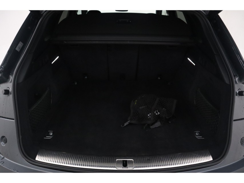 
Audi Q5 50 TFSI e quattro S edition vol									