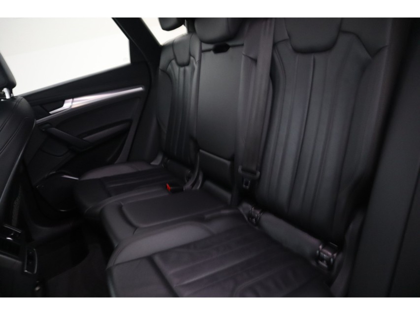 
Audi Q5 50 TFSI e quattro S edition vol									