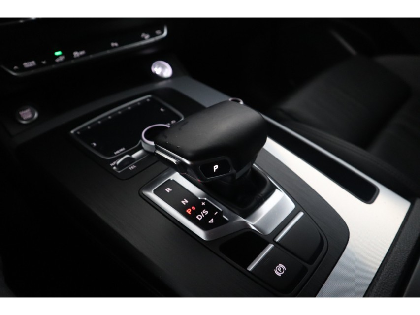 
Audi Q5 50 TFSI e quattro S edition vol									