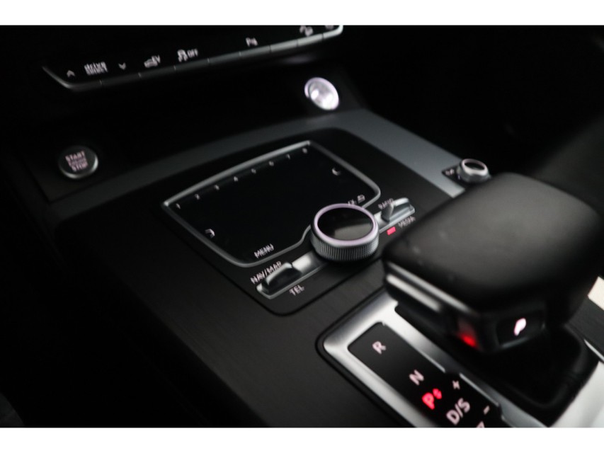 
Audi Q5 50 TFSI e quattro S edition vol									