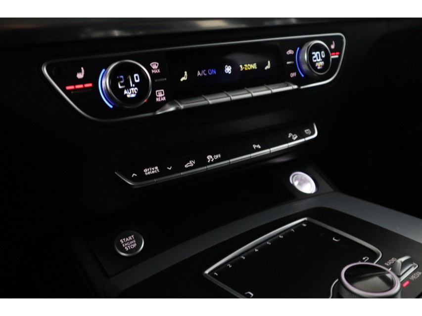 
Audi Q5 50 TFSI e quattro S edition vol									