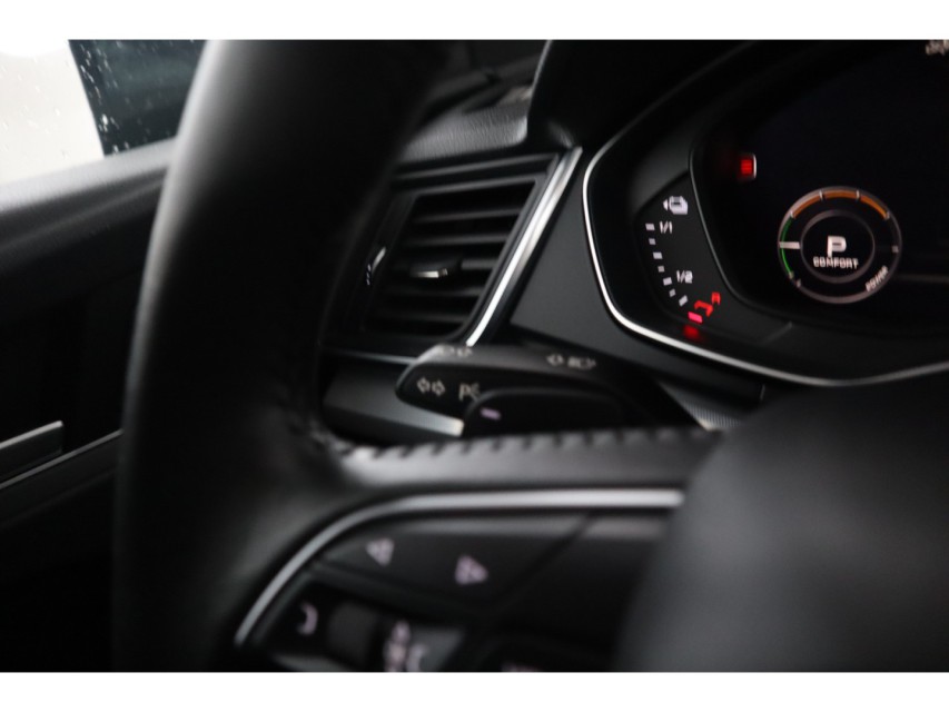 
Audi Q5 50 TFSI e quattro S edition vol									