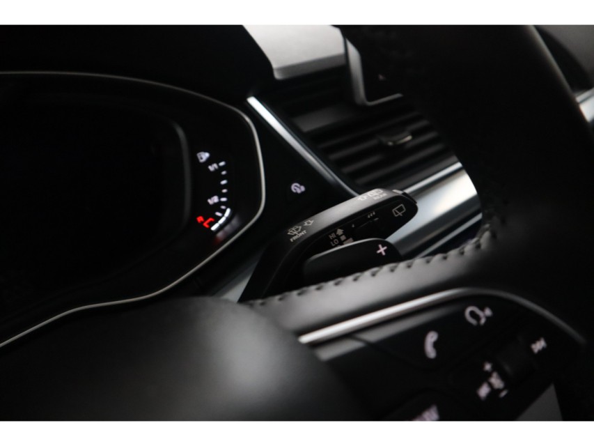 
Audi Q5 50 TFSI e quattro S edition vol									