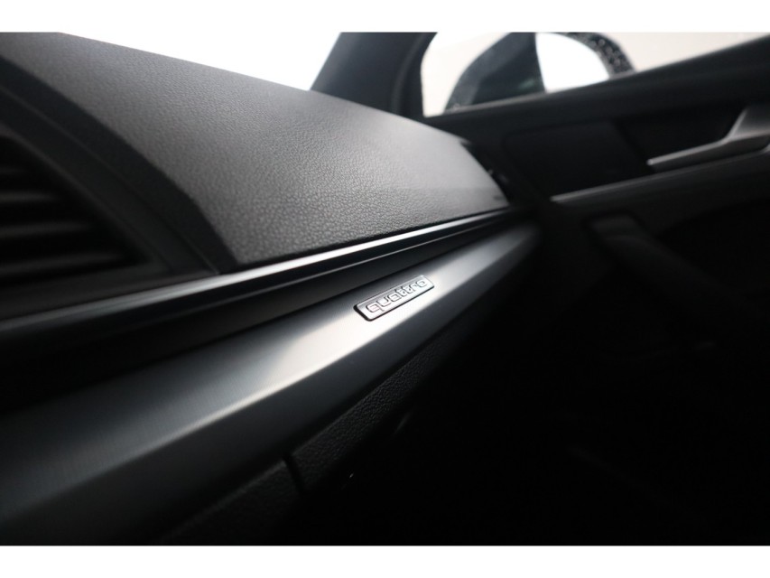 
Audi Q5 50 TFSI e quattro S edition vol									